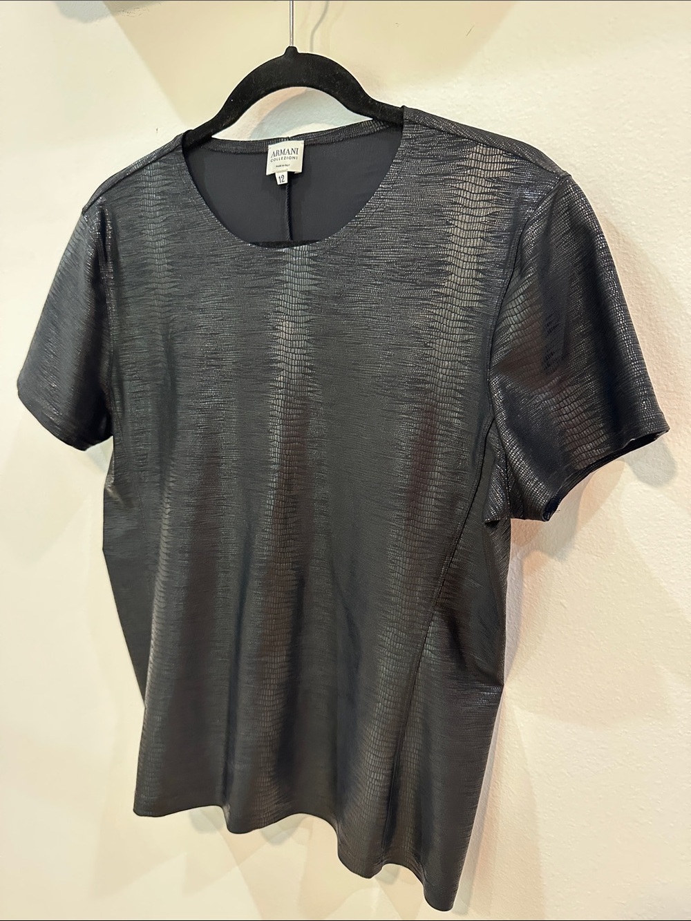 Armani Collezioni Black Short-Sleeve Textured Elevated Tee